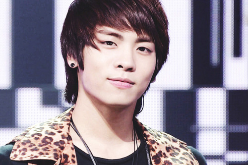 pic]ا Jonghyun في Inkigayo   Tumblr_lafh2bPmJF1qcl8qx