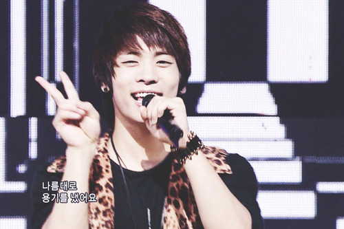 pic]ا Jonghyun في Inkigayo   Tumblr_lafh2sxmeB1qcl8qx