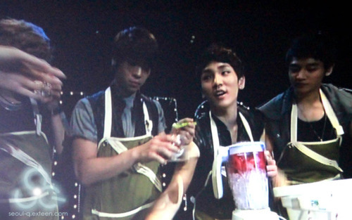 101122 SHINee @ Thailand 1stFan Party Tumblr_lcbb8qFNrZ1qcl8qx