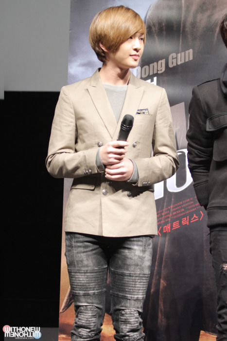 101130 Onew y Key @  The Warrior's Way Premiere  Tumblr_lcq819wOgh1qcl8qx