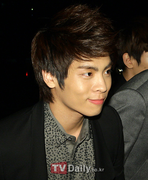 101209 SHINee @ 25º Golden Disk  Tumblr_ld5w3xhmI91qcl8qx