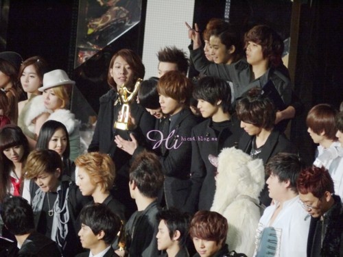 101209 SHINee @ 25º Golden Disk  Tumblr_ld76tmGoS11qcl8qx