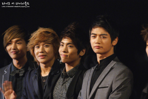 101209 SHINee @ 25º Golden Disk  Tumblr_ld7rq9BV9E1qcl8qx