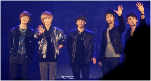 101210 Shinee @ 2010 Golden Wave Tumblr_ld9af6IC8H1qcl8qx