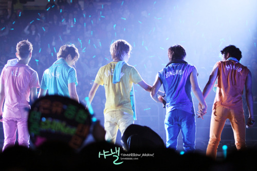 110101 SHINee @ 1st concert in seoul Tumblr_lecunxA4ep1qcl8qx