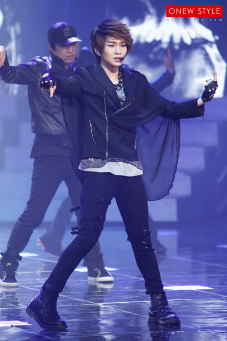 Onew @ MBC Gayo Daejun  Tumblr_leqm6x8plx1qcl8qx