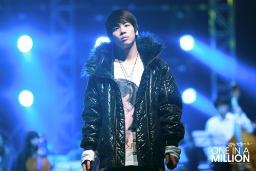 [20101230] Jonghyun @ KBS Gayo REHEARSAL Tumblr_lexwr7S7Wc1qcl8qx