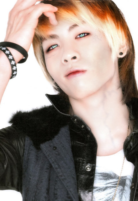 SHINee con ojos..de color 0.0 Tumblr_lfaac0bgnz1qeh4pz