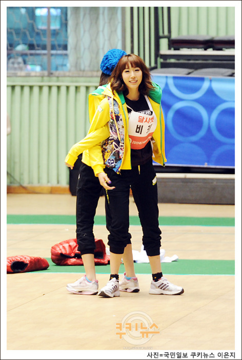 {Pics} 110123 Idol Star Athletics (Subin & Viki) Tumblr_lfi6toAvTw1qee112