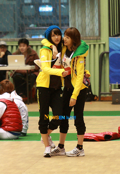 {Pics} 110123 Idol Star Athletics (Subin & Viki) Tumblr_lfi6uoFHld1qee112