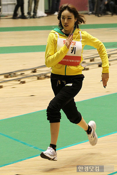 {Pics} 110123 Idol Star Athletics (Subin & Viki) Tumblr_lfi6v3aeNZ1qee112