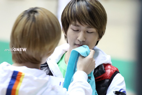 [IMG/240111]Onew @ Idol Sports Day Competition  Tumblr_lfijg4ieq71qcl8qx