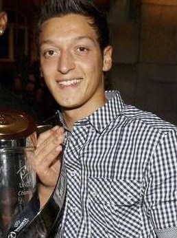 Mesut Ozil Tumblr_lg7q2hJRso1qcpz7e