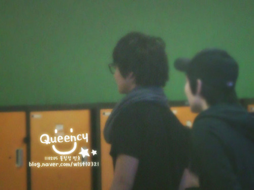 050211 Minho y Yunho en los bolos + Minho en centro comercial  Tumblr_lgeop4znKO1qcl8qx