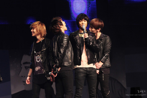 200211 SHINee @ Korea Yakult ‘Santafe Special Event’ Tumblr_lgxc0cEmEa1qcl8qx