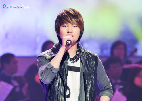 03.03.2011 ▬ KBS Founding Anniversaire [LIVE] Tumblr_lhjllornYS1qd0fz8