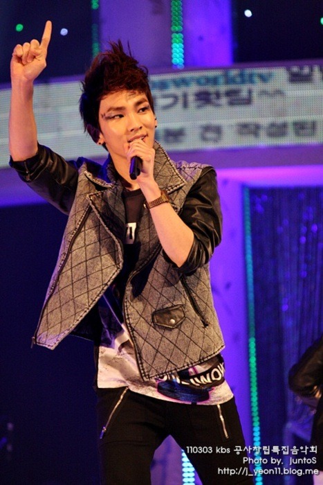 03.03.2011 ▬ KBS Founding Anniversaire [LIVE] Tumblr_lhjlw5QZSW1qd0fz8