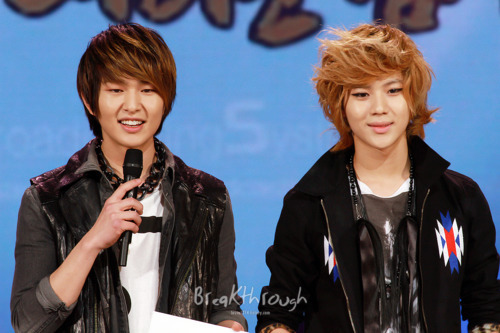 03.03.2011 ▬ KBS Founding Anniversaire [LIVE] Tumblr_lhjmgkSwOg1qd0fz8