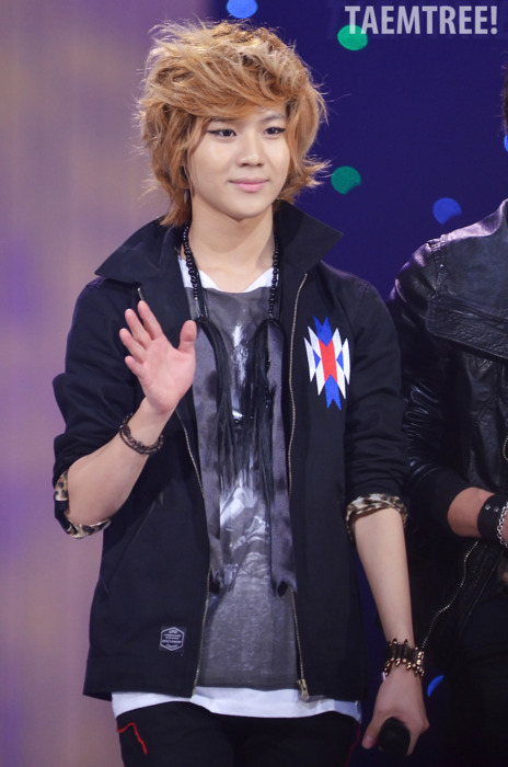 03.03.2011 ▬ KBS Founding Anniversaire [LIVE] Tumblr_lhjmqqHNIl1qd0fz8