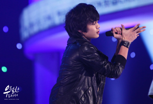 110303 Minho @ KBS Founding Anniversary Special Tumblr_lhmp1eHlLl1qcl8qx