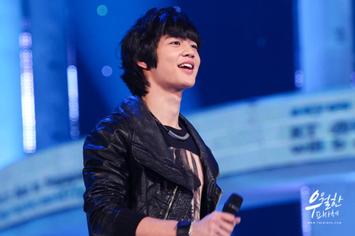 110303 Minho @ KBS Founding Anniversary Special Tumblr_lhmpjtzRAx1qcl8qx