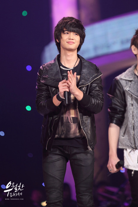 110303 Minho @ KBS Founding Anniversary Special Tumblr_lhmpz5sw7S1qcl8qx