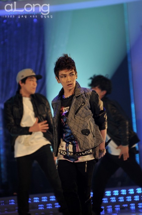 03.03.2011 ▬ KBS Founding Anniversaire [LIVE] Tumblr_lhnaiaOpqB1qcl8qx