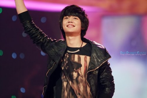 110303 Minho @ KBS Founding Anniversary Special Tumblr_lhsnnl9TbY1qcl8qx