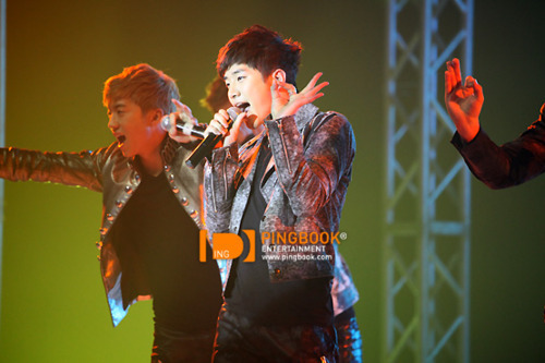 [13.03.11] Fanmetting en Thailande [PHOTOS] Tumblr_li0arlhJcx1qcspdj