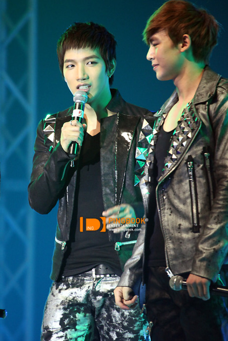 [13.03.11] Fanmetting en Thailande [PHOTOS] Tumblr_li0c08yPJG1qcspdj