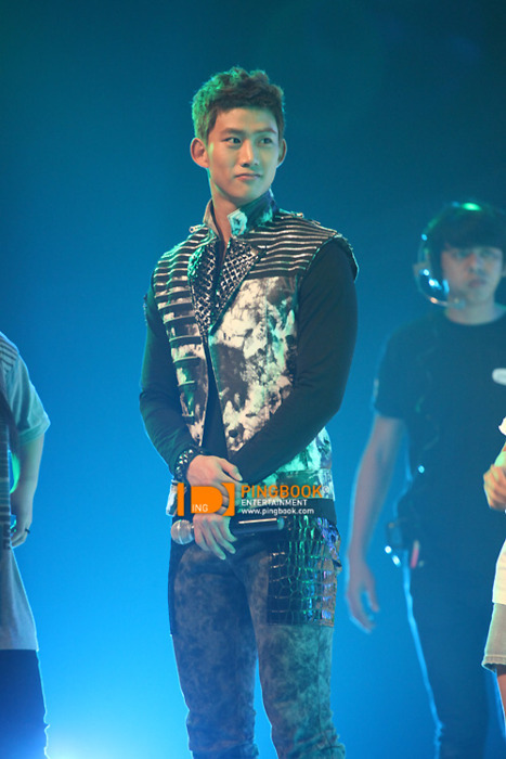 [13.03.11] Fanmetting en Thailande [PHOTOS] Tumblr_li0c6eyhZ31qcspdj