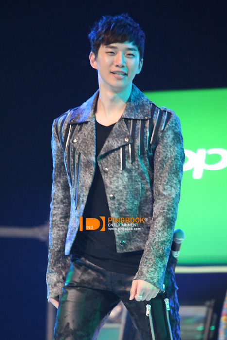 [13.03.11] Fanmetting en Thailande [PHOTOS] Tumblr_li0gft8DLe1qcspdj