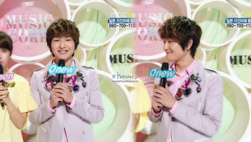 110326 Onew @ Music Core Tumblr_lio5d6Of2k1qcl8qx