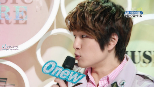 110326 Onew @ Music Core Tumblr_lio5dct4FL1qcl8qx