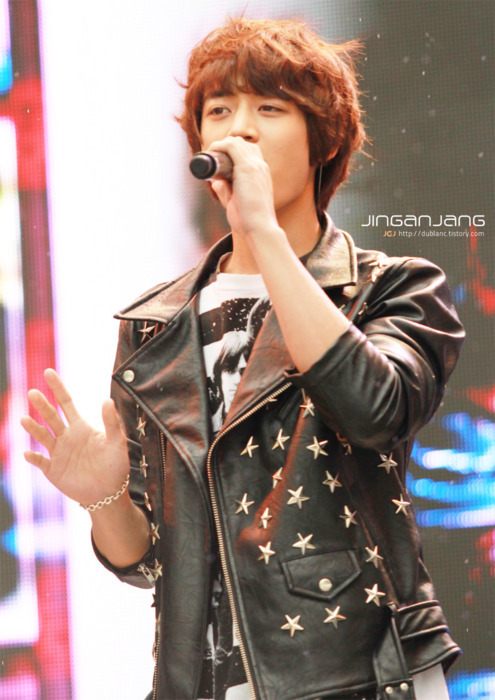 2011.05.06 - SBS Hope TV Minho Tumblr_lkrp4sYU6H1qd0fz8