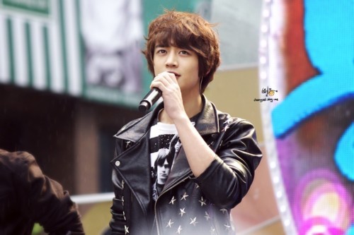 2011.05.06 - SBS HOPE TV Minho Tumblr_lkvy8b3Nd31qd0fz8