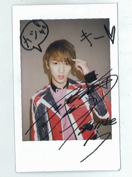 SHINee Cute Polaroid - ELLE girl Japan June 2011 Issue Tumblr_ll2d1neDIq1qcl8qx