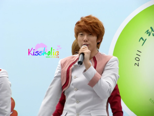 [PICS]U-Kiss @ Green Ribbon Hope Concert Tumblr_lla3itVpsI1qzjjz5