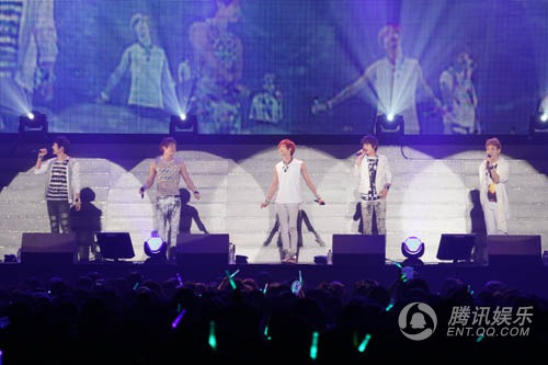 SHINee @Kpop Super Live Concert [110515] Tumblr_llbuecMD4b1qcl8qx