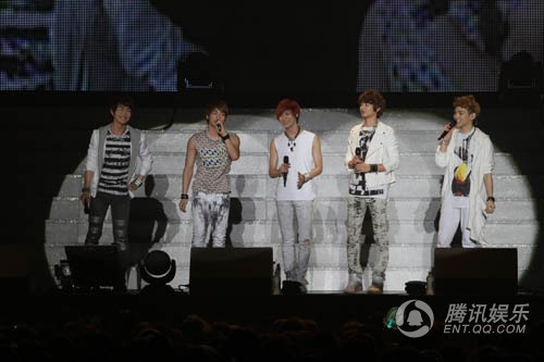 SHINee @Kpop Super Live Concert [110515] Tumblr_llbuelxaNV1qcl8qx