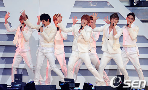 [PICS] U-Kiss @Dream concert Tumblr_llwhpsA6QI1qbd137