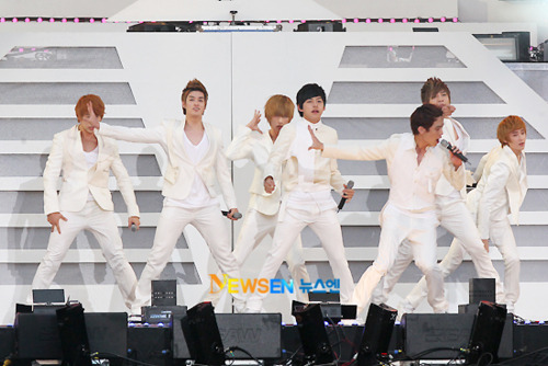 [PICS] U-Kiss @Dream concert Tumblr_llwjie8TBu1qbd137