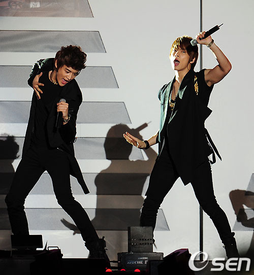 280511 SHINee @ Dream Concert Tumblr_llwo5jxW3x1qcl8qx