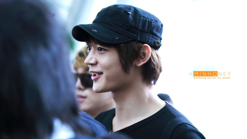 110608 Minho @ Incheon Airport Tumblr_lmhbcv0suH1qcl8qx