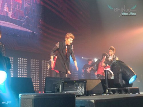 SHINee @ SM TOWN Live World Tour Concert in Paris (FIRST DAY) [110610] Tumblr_lmm4th0v961qcl8qx