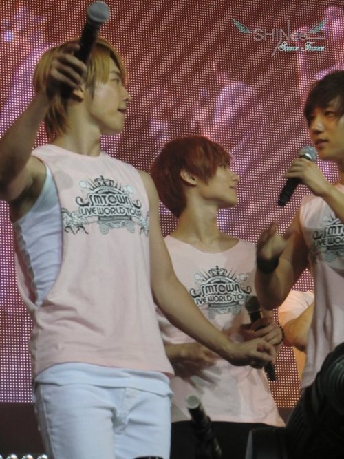 SHINee @ SM TOWN Live World Tour Concert in Paris (FIRST DAY) [110610] Tumblr_lmm569zKf91qcl8qx