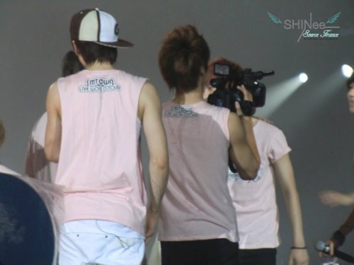 SHINee @ SM TOWN Live World Tour Concert in Paris (FIRST DAY) [110610] Tumblr_lmm5dvnCwb1qcl8qx