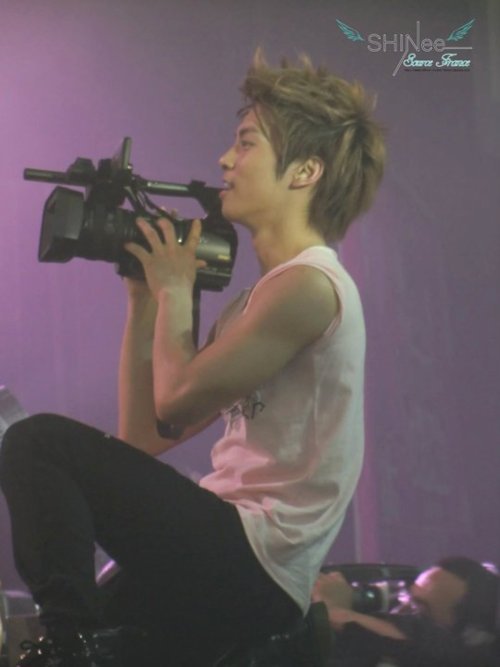 SHINee @ SM TOWN Live World Tour Concert in Paris (FIRST DAY) [110610] Tumblr_lmm5jzBD9b1qcl8qx