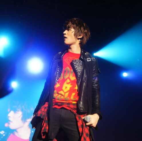 SHINee @ SM TOWN Live World Tour Concert in Paris (SECOND DAY) [110611] Tumblr_lmnpq0FxRM1qcl8qx