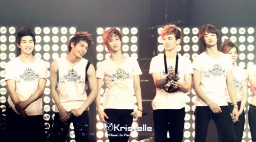 SHINee @ SM TOWN Live World Tour Concert in Paris (SECOND DAY) [110611] Tumblr_lms7zeZm201qcl8qx